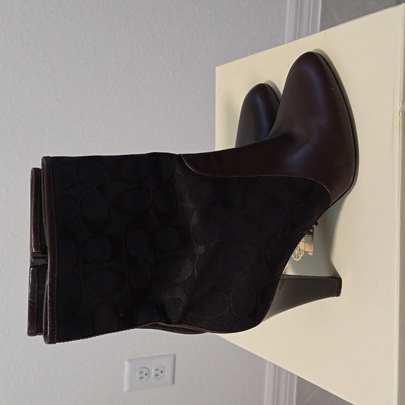 Brown and black coach boots - Picture 1 of 5